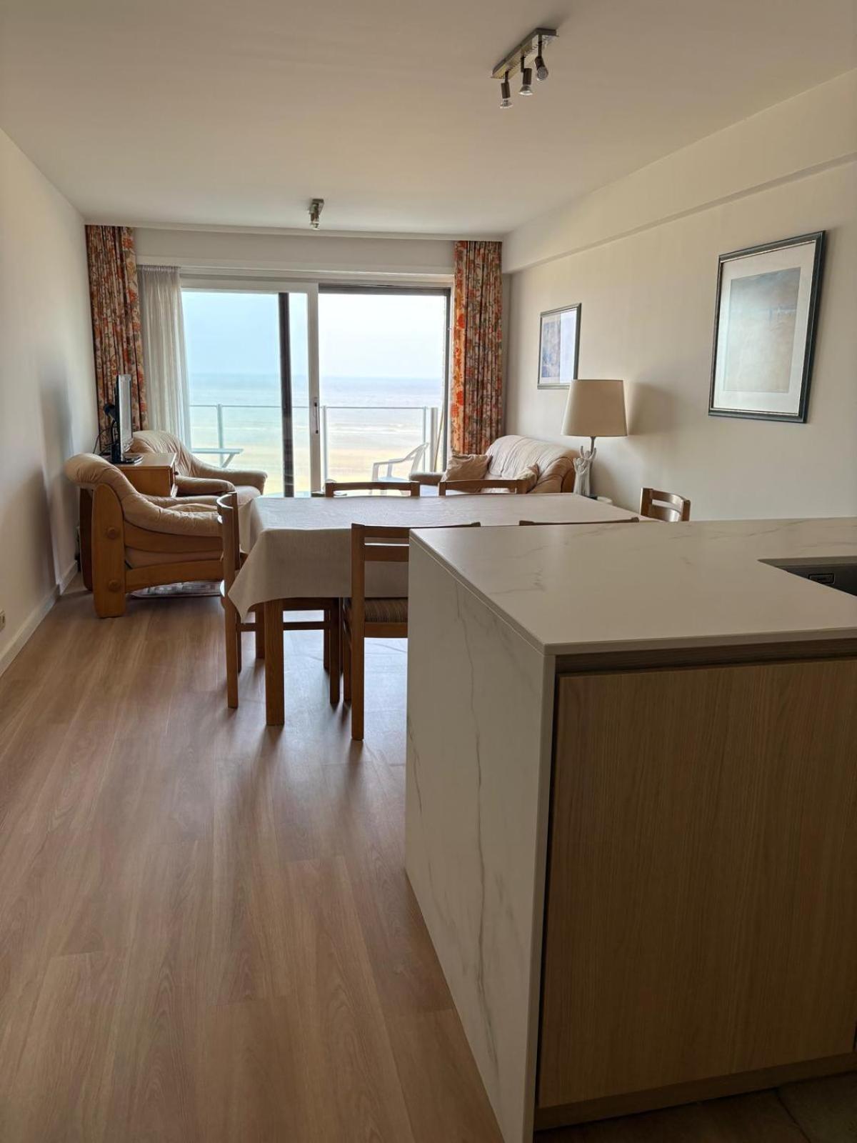מידלקרק Seagull, Ruim En Volledig Vernieuwd Appartement Met Zeezicht In Westende מראה חיצוני תמונה